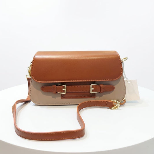 chic and compact PU leather crossbody bag.
