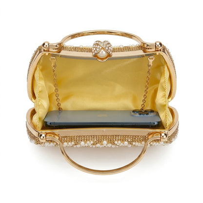 Pearl Clutch Bridal.