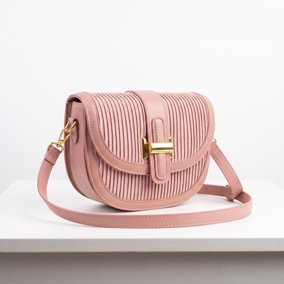 Chic Shoulder Bag.