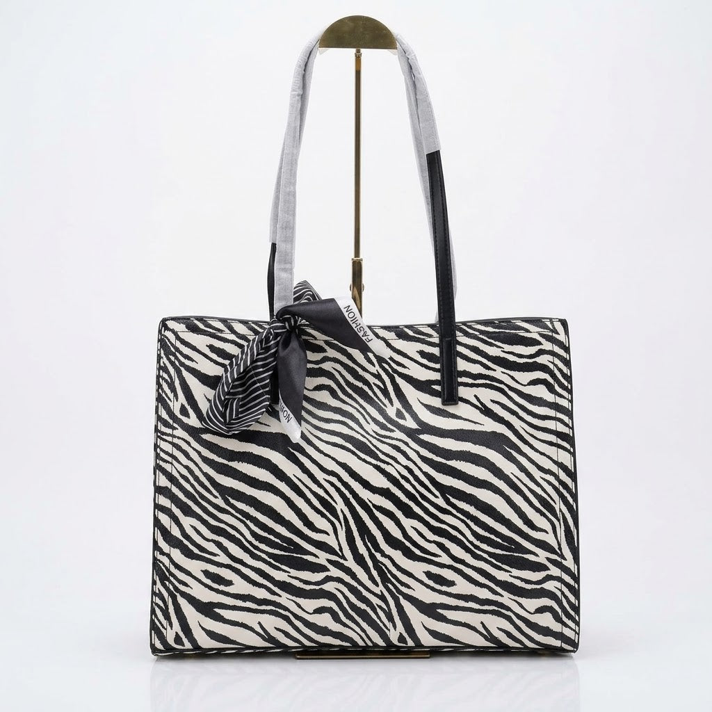 The Ultimate Daily Tote❤️