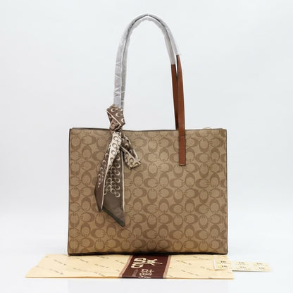The Ultimate Daily Tote Bag